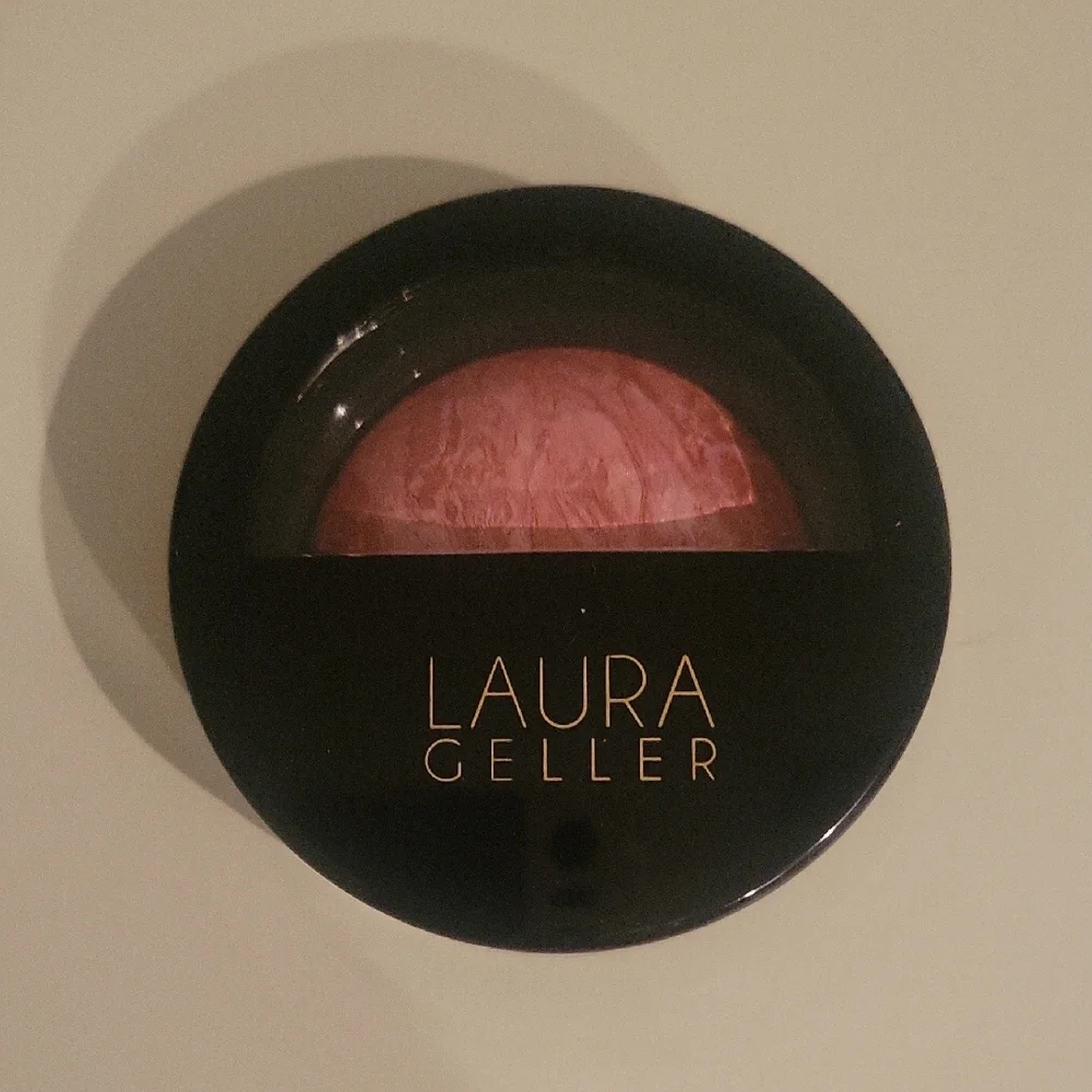 Laura Geller Baked Blush-N-Brighten Marbleized Blush - Soft Pink - Picture 5 of 6
